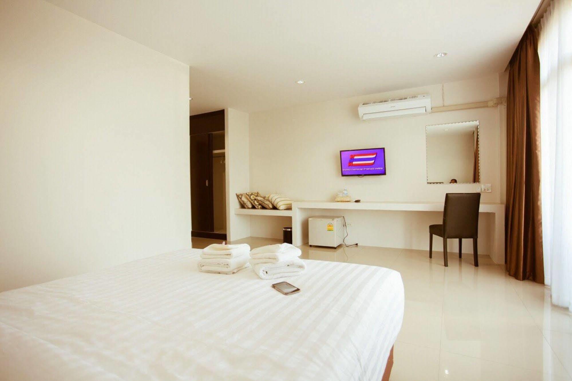 The Viewpoint Hostel Phitsanulok Exterior photo
